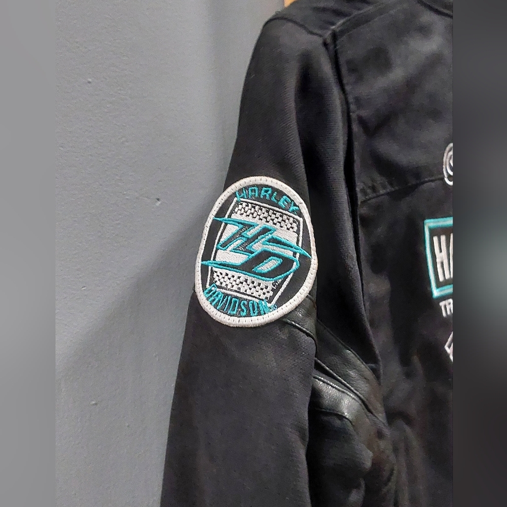 Harley Davidson motorcycle jacket, color black, size L for woman. Brand new. - Picture 4 of 4